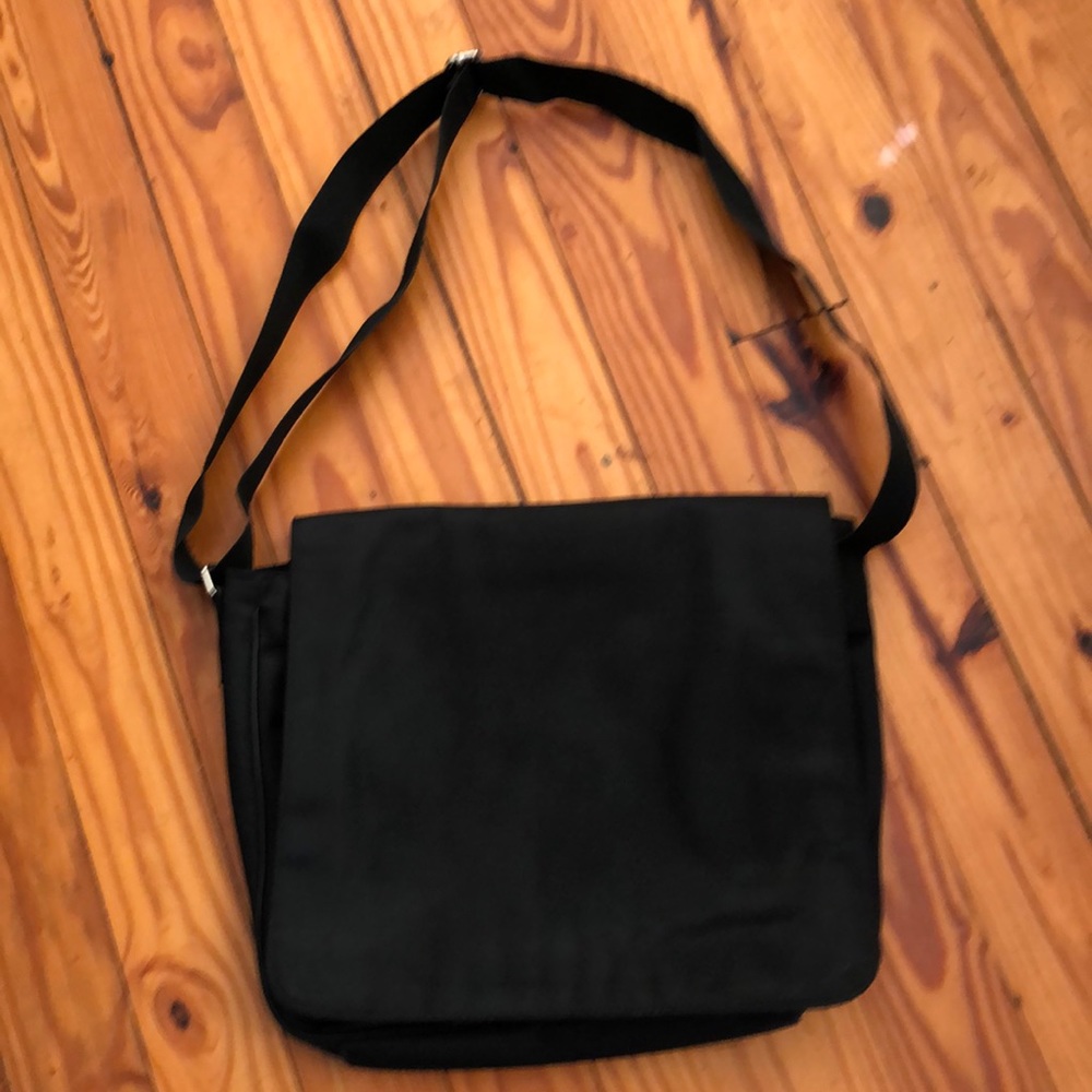 Gap satchel